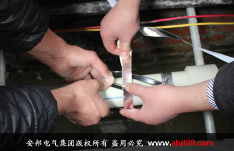 �ܵ����ؽӿ�̎늰�Ꭷ����