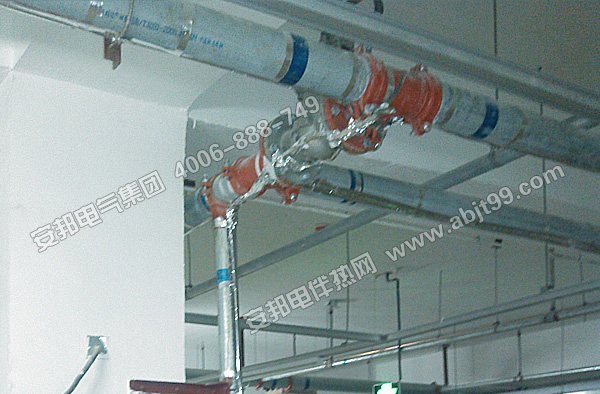 ����܇�������ܵ�늰��ϵ�y(t��ng)